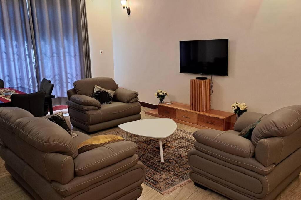 Ellyz Home Stay Moshi Eksteriør billede